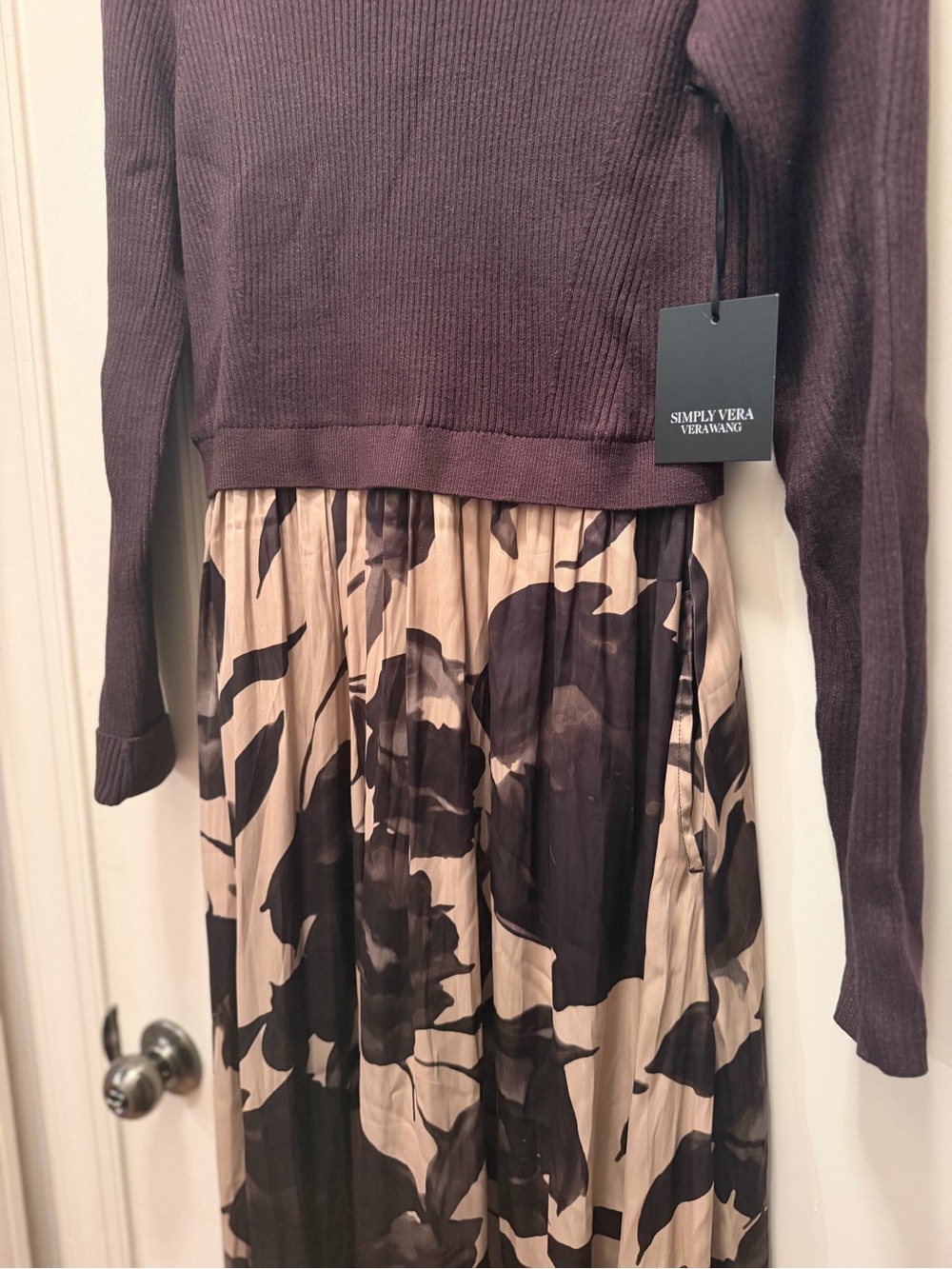 Simply Vera Vera Wang Beige Maxi Skirt Dress with Black Floral Print - Picture 6 of 10